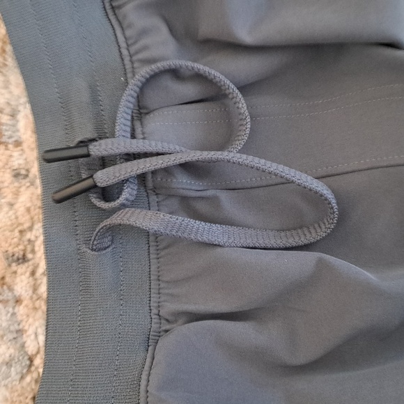 Under Armour MENS Athletic Pants - Picture 8 of 8